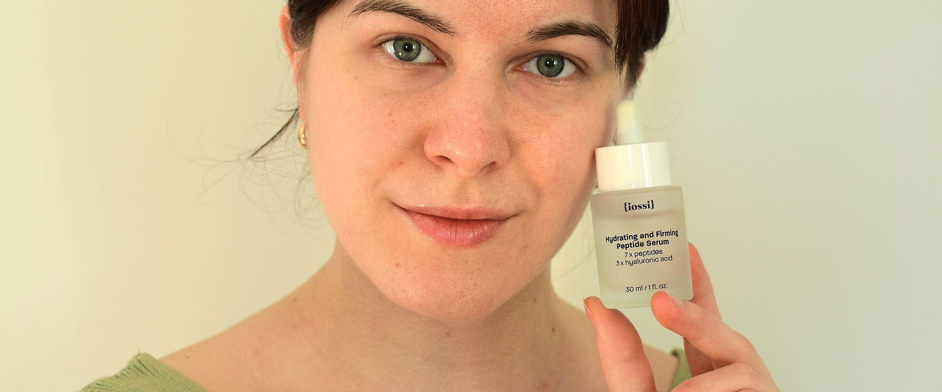 Nowe serum Iossi nawilża i ujędrnia z czułością dla skóry 